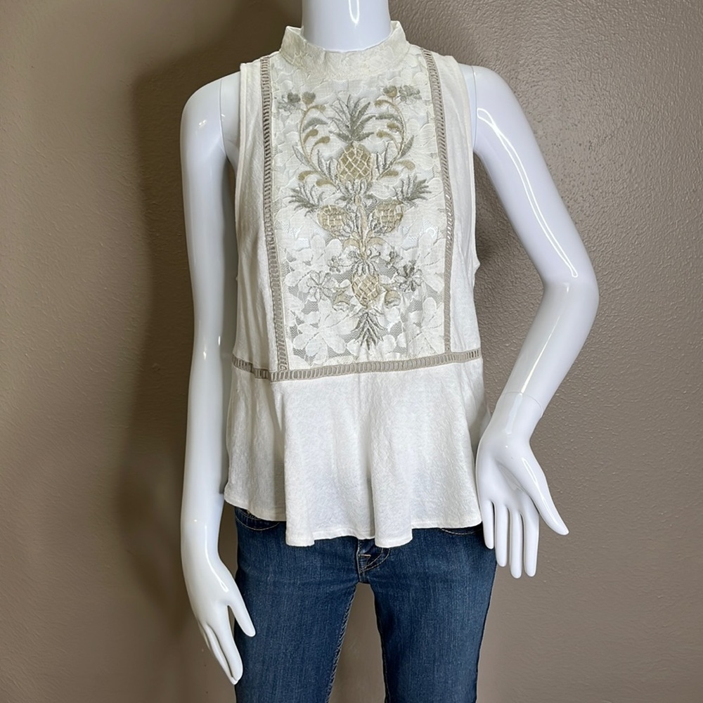 -Delightful- Free People Pineapple Lace Top